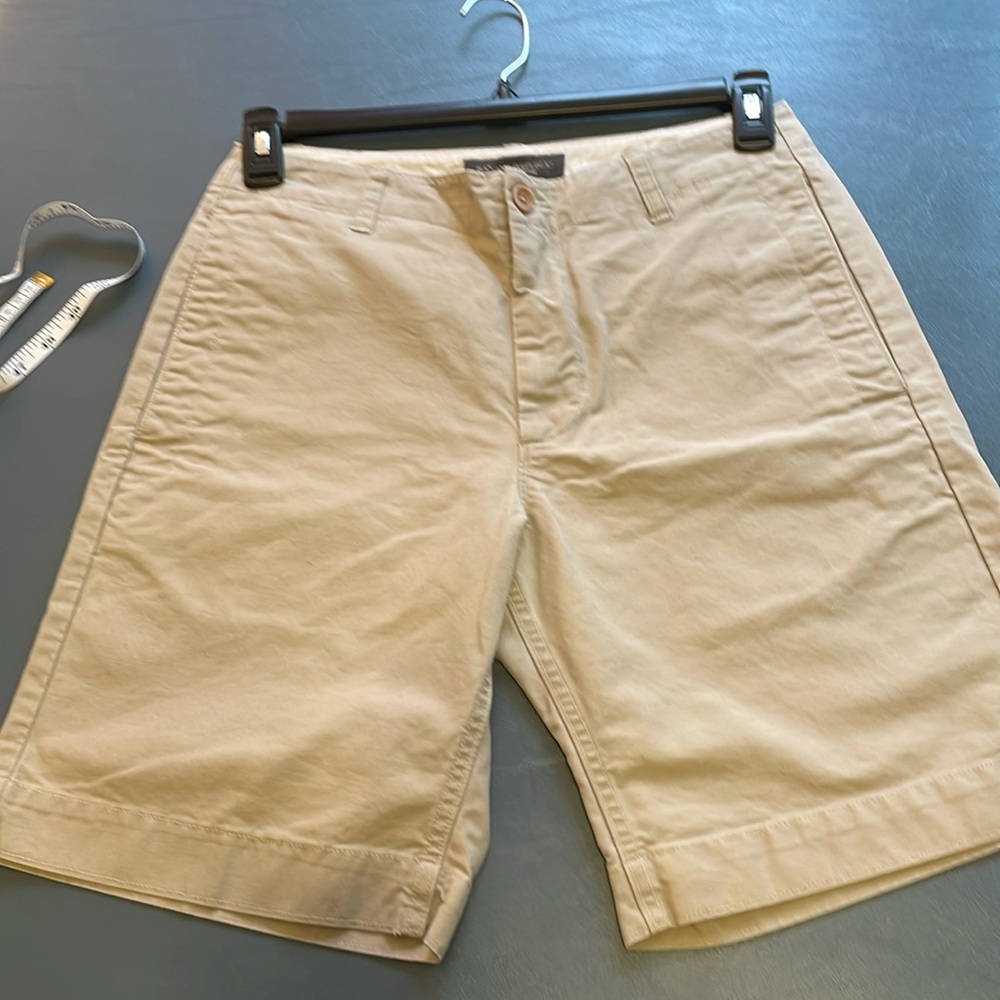 Men’s Shorts Banana Republic Sz 30 Khaki
